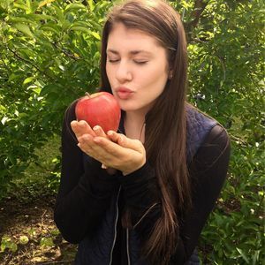Meet your Posher, Hailey
